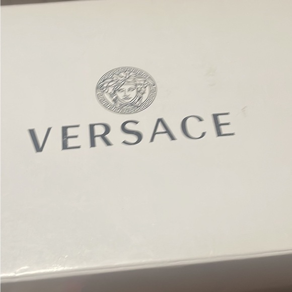 Versace men shpes 39 Euro ! wore once couldn’t fit